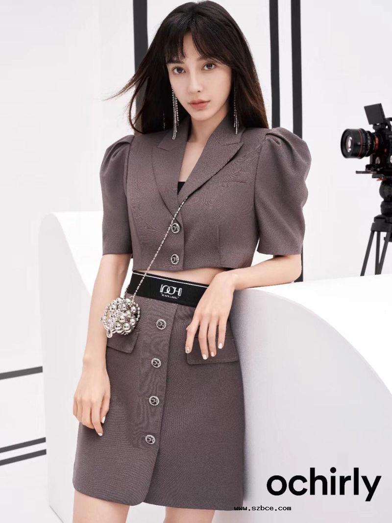 【AI作图】女星Angelababy 脱衣对比